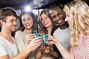 Singles Pub Crawl through London's West End