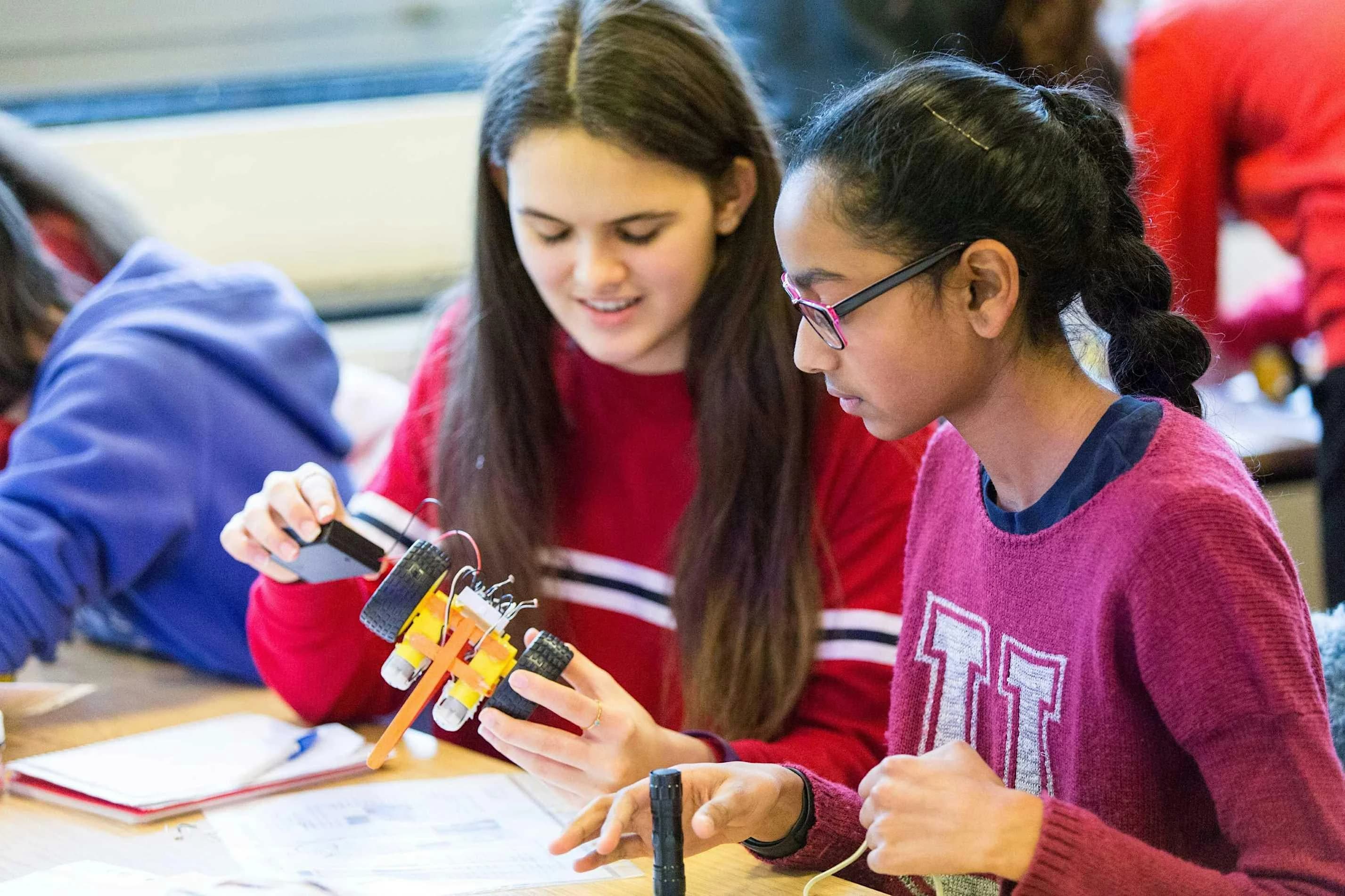 Holiday workshops: Electronic and electrical control for Years 7-9